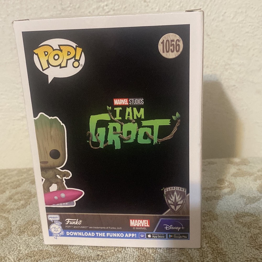 6Pieces=🌎Groot purse/tape zip wallet+Tee L+2 Funko/Groot🔑⛓+1056 pop🚀🦝 - Picture 17 of 17